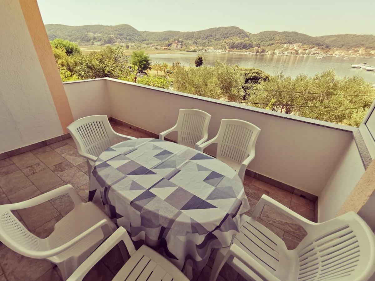 Apartamento Haus Maro Supetarska Draga Exterior foto